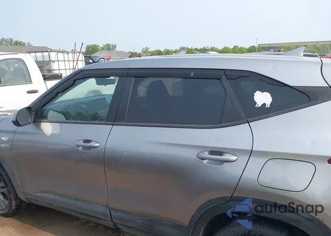 2022 Kia Seltos Lx z USA, uszkodzony, nr VIN KNDEPCAA4N7323976